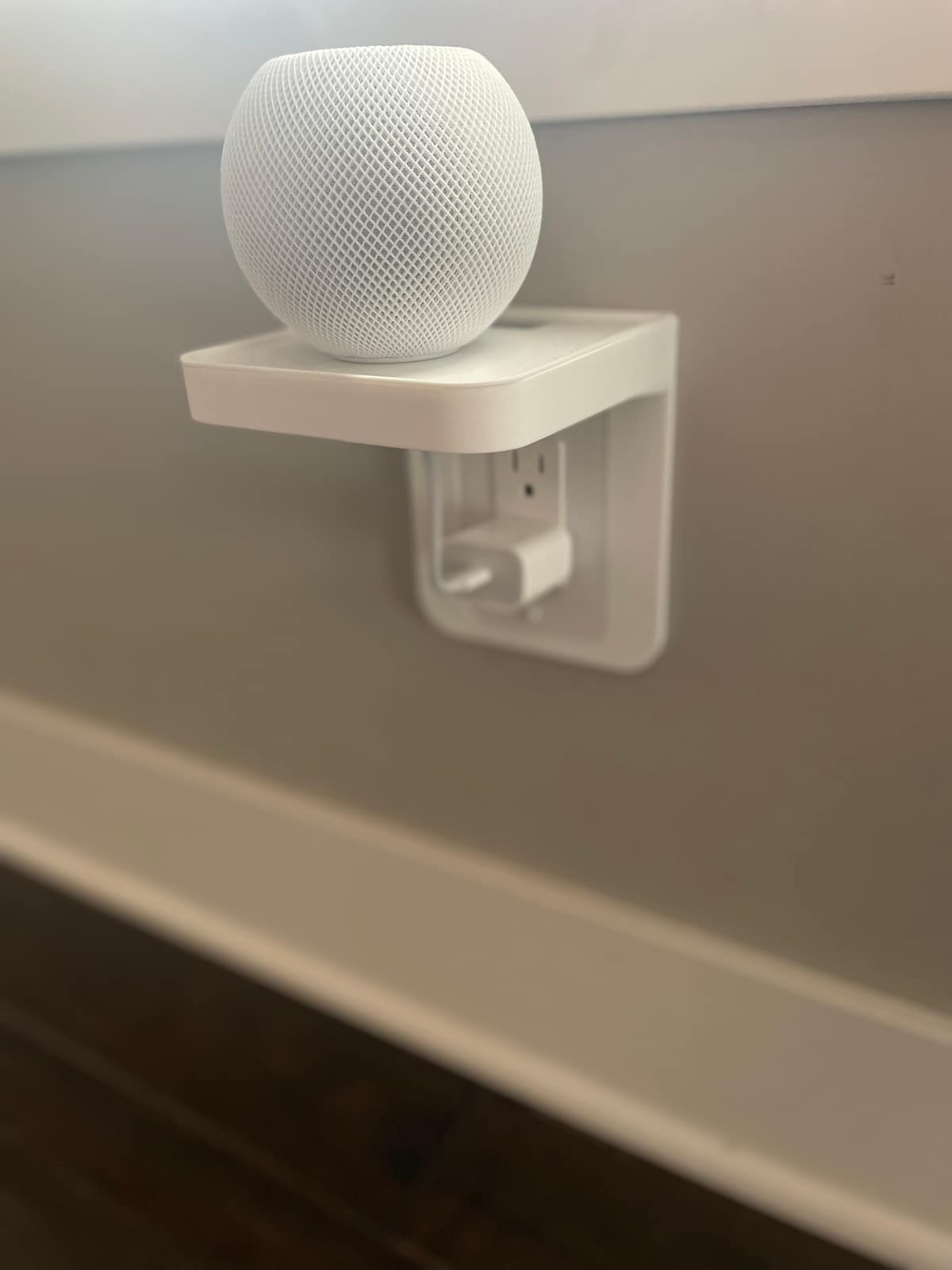 Outlet Shelf